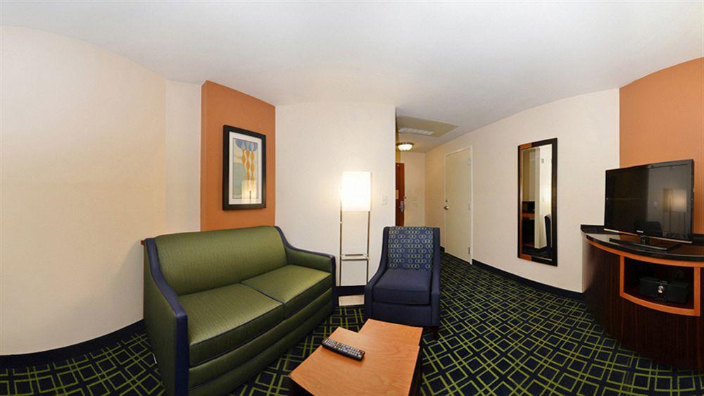 Fairfield Inn & Suites Santa Cruz - קפיטולה מראה חיצוני תמונה