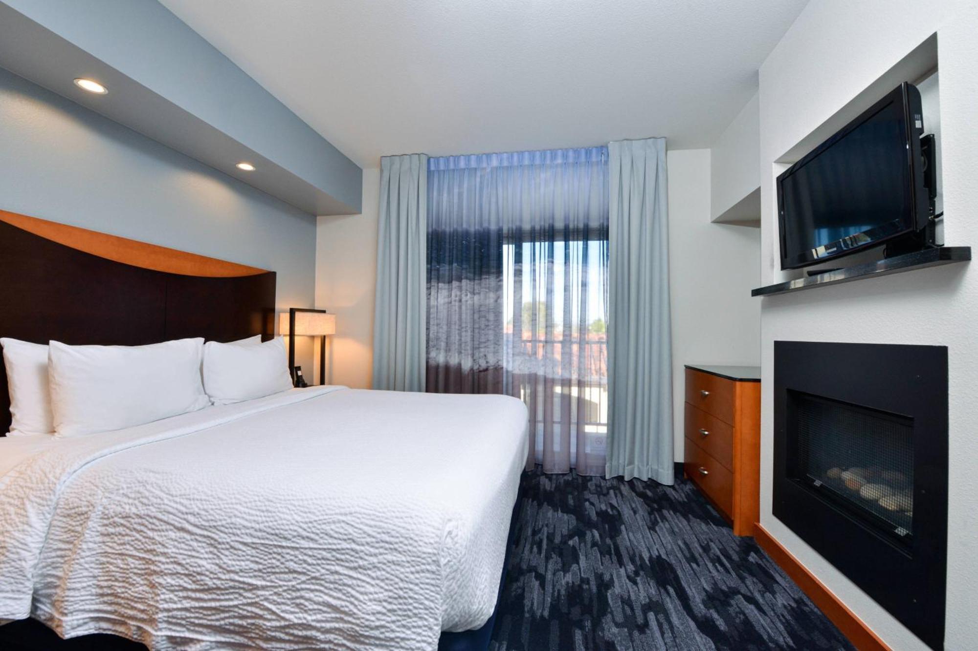 Fairfield Inn & Suites Santa Cruz - קפיטולה מראה חיצוני תמונה