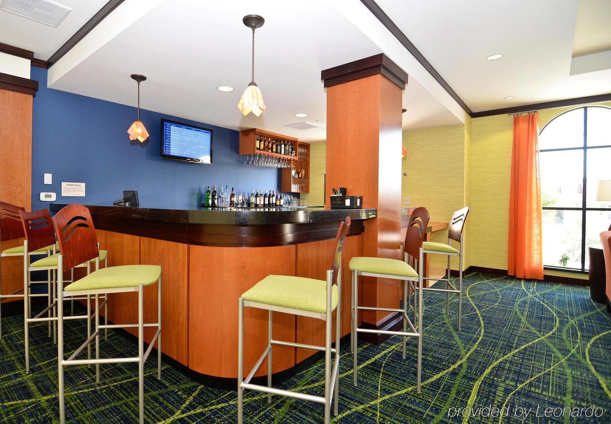 Fairfield Inn & Suites Santa Cruz - קפיטולה מסעדה תמונה
